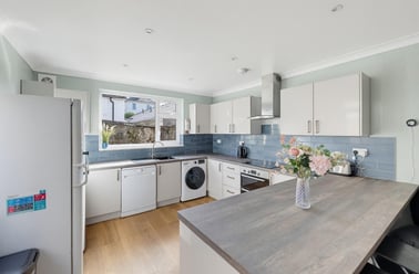 Diamond Avenue, Greenbank, Plymouth - Image 2